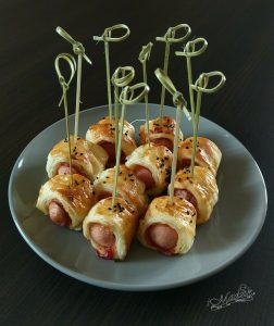 Mini hot dogi